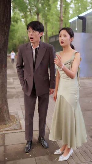 霓裳归来适九天（85集）热门短剧推荐持续中