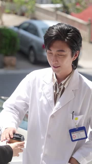 身怀系统，拉美女院长一起躺赢（60集）无需会员短剧免费看